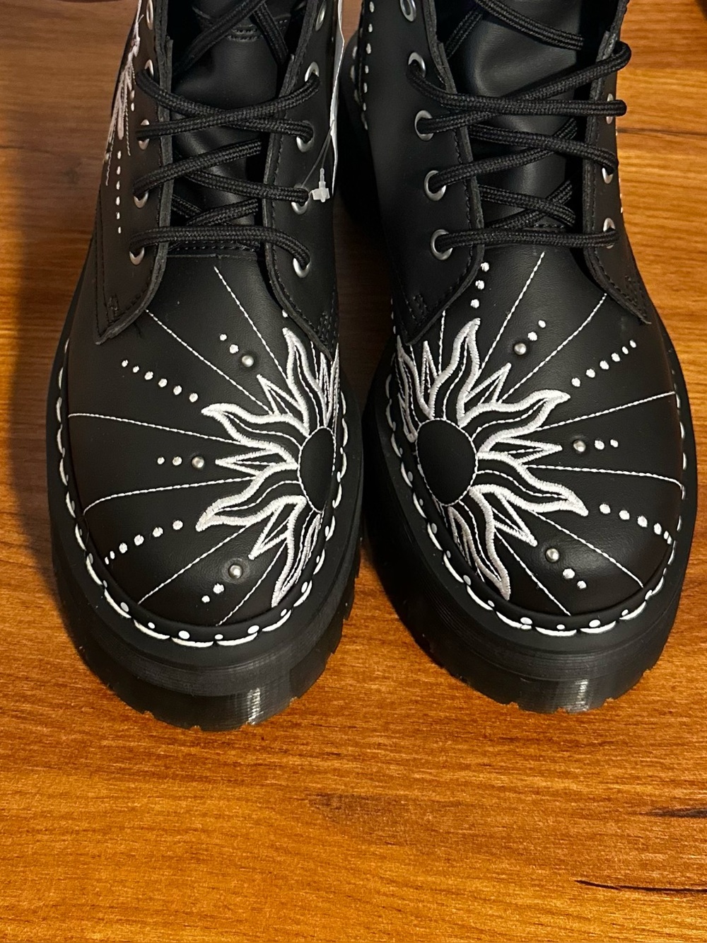 Dr. Martens Jadon Hi Solar Flare Boots - Wmns 7 - Picture 6 of 10